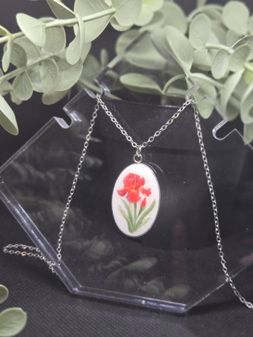 Cameo Pendant Necklace Red