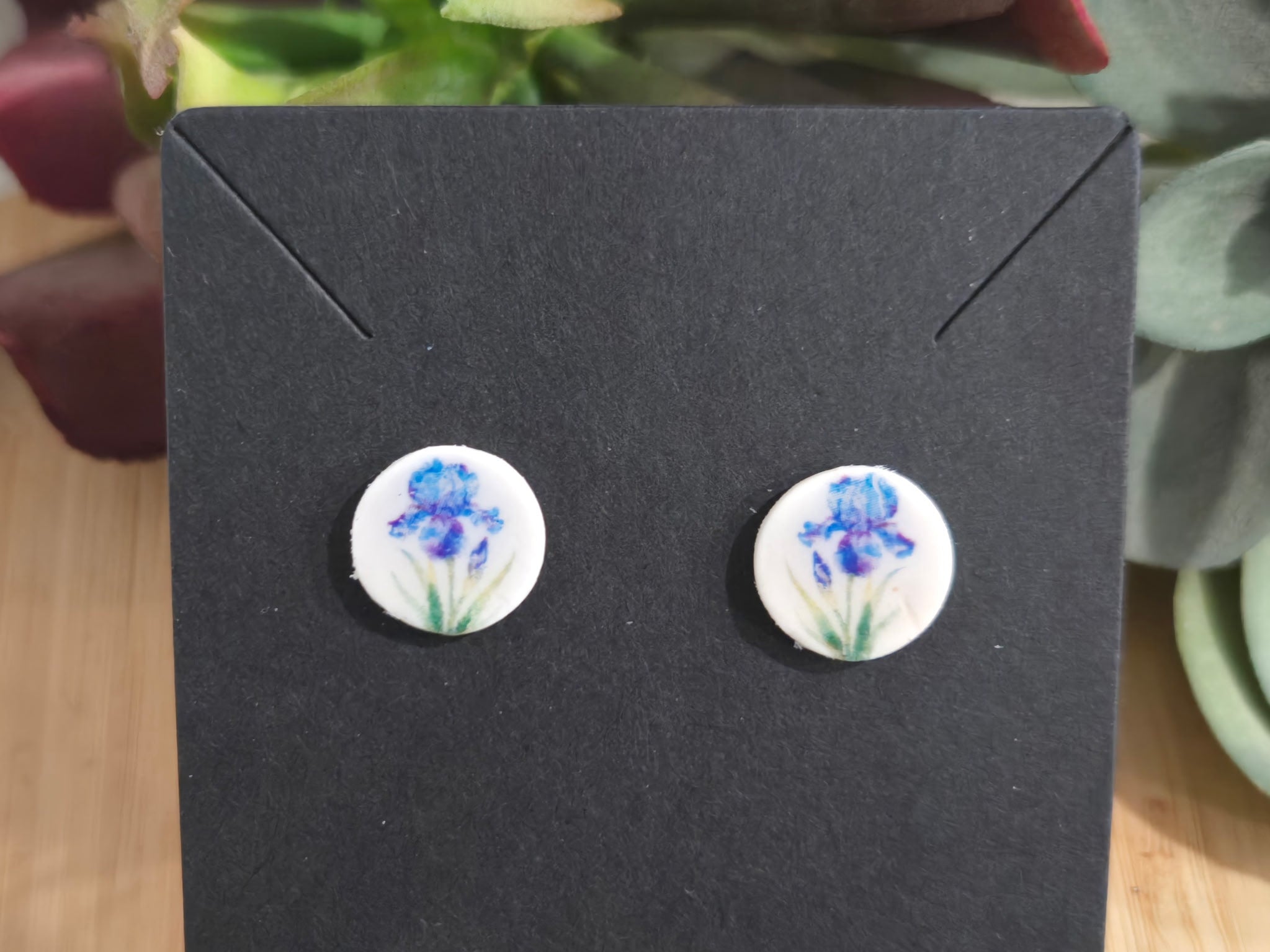 Iris Cameos Earrings 
